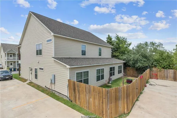 $1,100,000 | 304 Cooner Street, Unit A, College Station, TX 77840