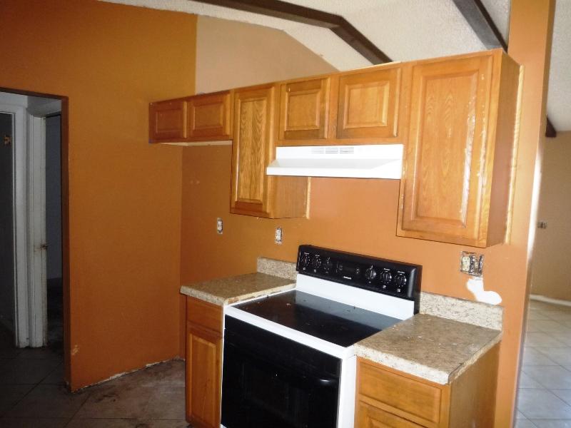 656 Northwest Riverside Drive Port St. Lucie, FL 34983 - Photo 12 of 35 Kitchen