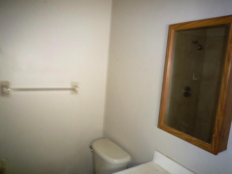 656 Northwest Riverside Drive Port St. Lucie, FL 34983 - Photo 24 of 35 Hall Bath