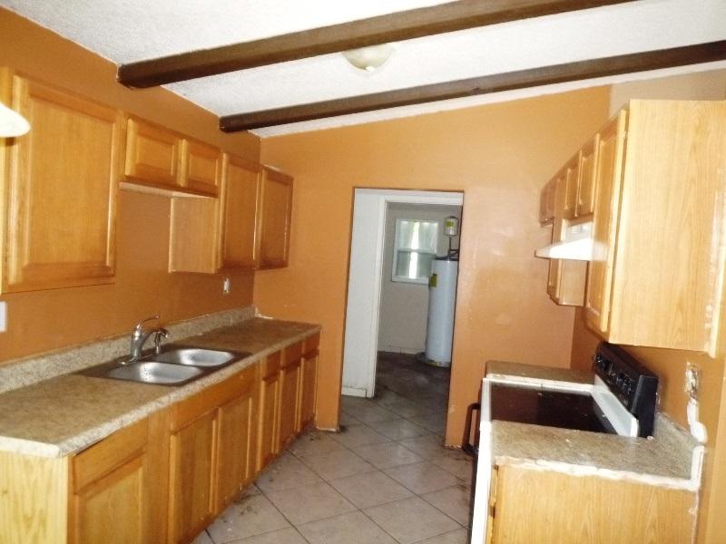656 Northwest Riverside Drive Port St. Lucie, FL 34983 - Photo 10 of 35 Kitchen