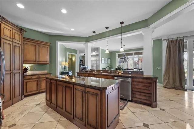 $975,000 | 609 Northeast Lake Point Drive, Lee's Summit, MO 64064