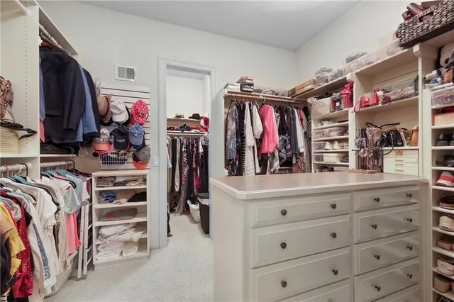 $975,000 | 609 Northeast Lake Point Drive, Lee's Summit, MO 64064