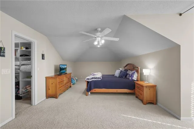 $975,000 | 609 Northeast Lake Point Drive, Lee's Summit, MO 64064