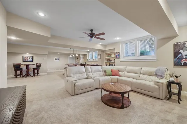 $975,000 | 609 Northeast Lake Point Drive, Lee's Summit, MO 64064