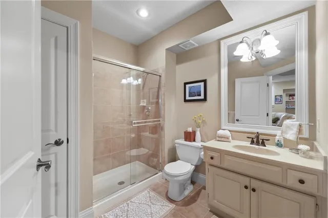 $975,000 | 609 Northeast Lake Point Drive, Lee's Summit, MO 64064