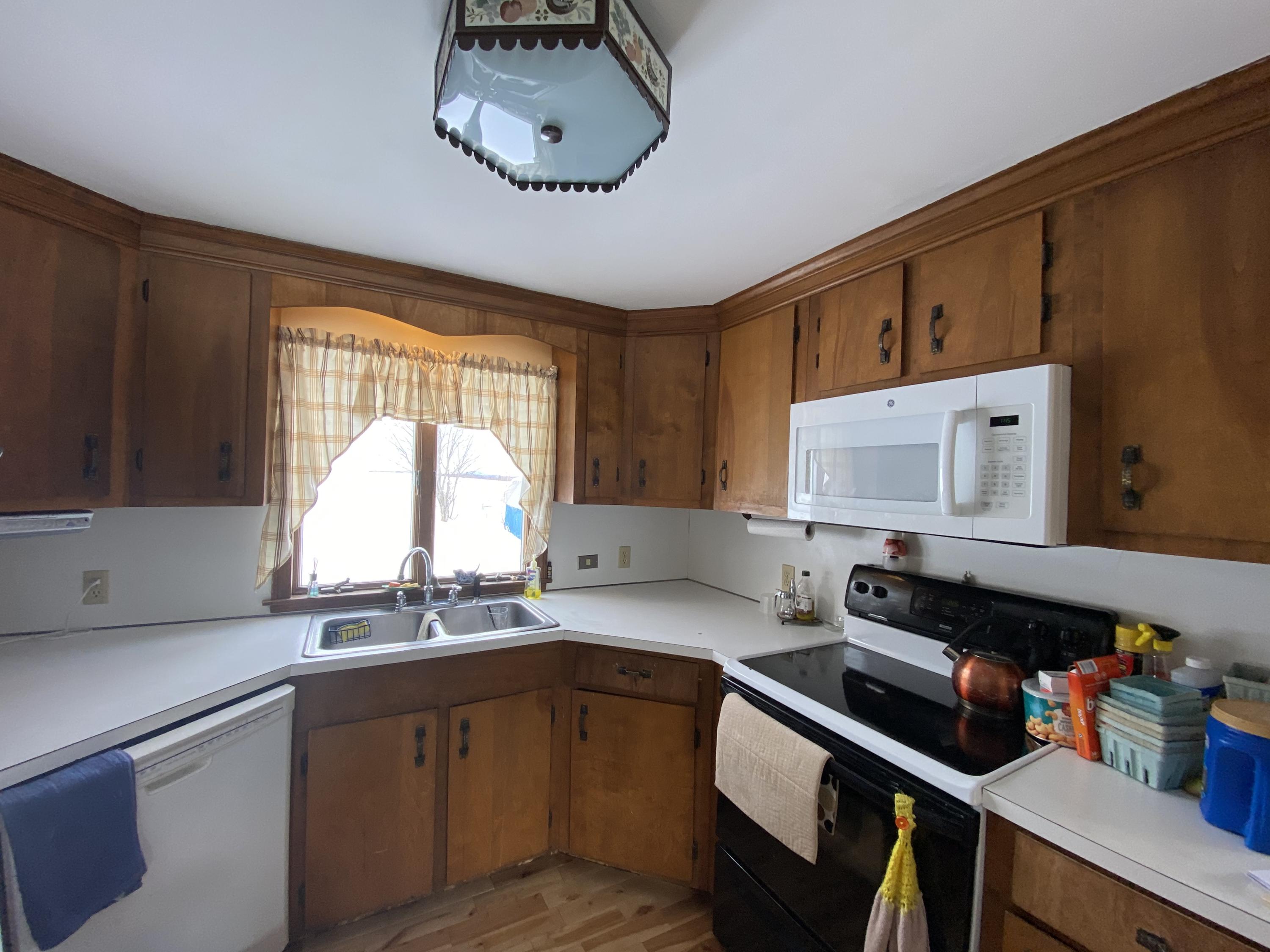 485 Ross Ridge Road Littleton, ME 04730 - Photo 3 of 19 IMG_1910