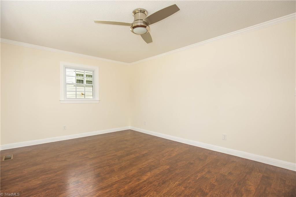 727 Hendrix Street High Point, NC 27260 - Photo 13 of 30 Living Room