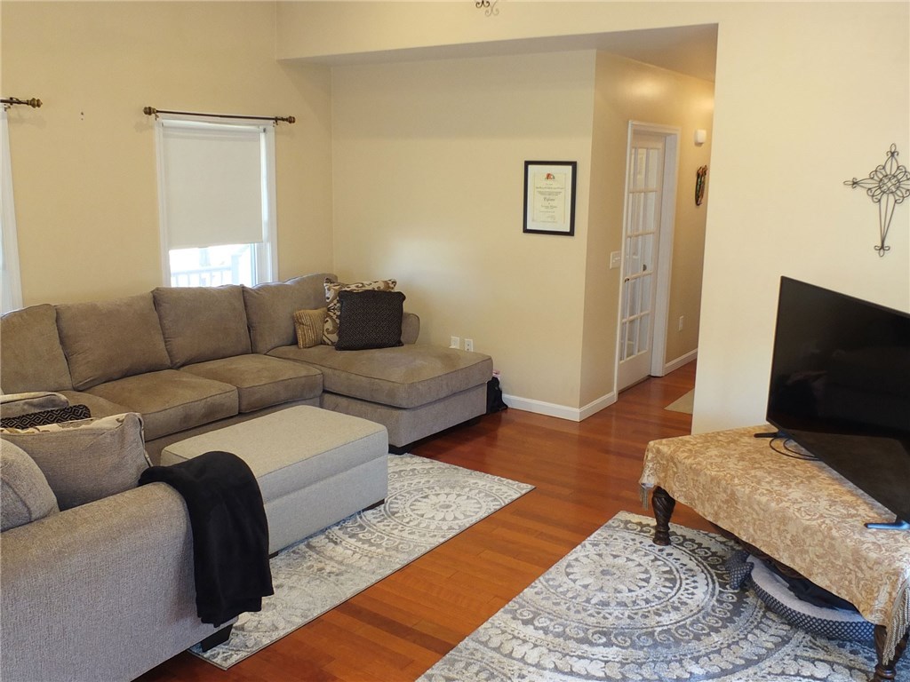 179 Horse Neck Road Warwick, RI 02889 - Photo 3 of 10 Gallery Image 3