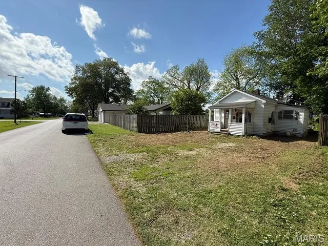 $9,999 | 504 East 8th Street, Portageville, MO 63873