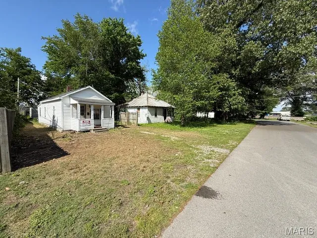 $9,999 | 504 East 8th Street, Portageville, MO 63873