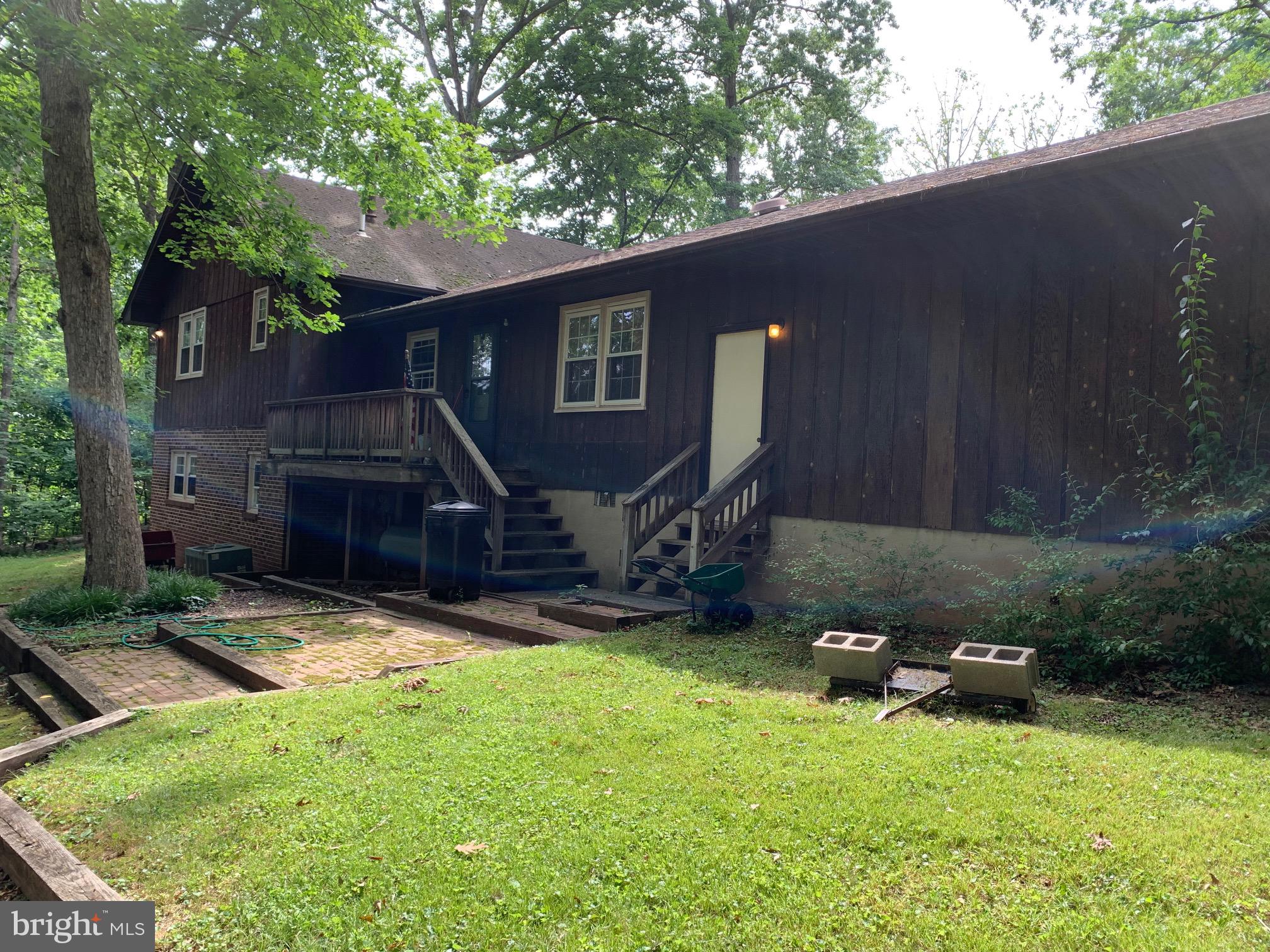 10404 Johnson Drive Manassas, VA 20110 - Photo 3 of 21