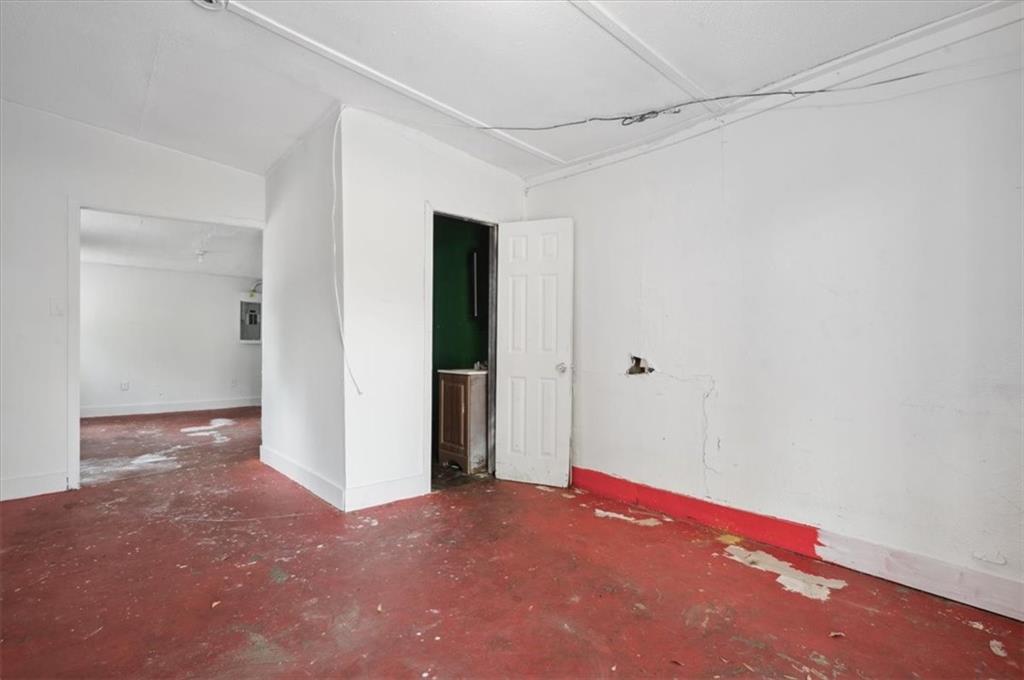 2705 Martin Luther King Jr Boulevard Savannah, GA 31405 - Photo 11 of 11 a view of a room with an empty space