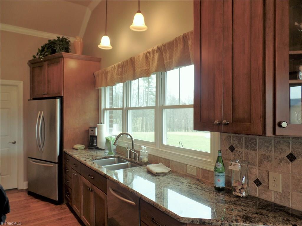 1612 Robertson Ridge Road King, NC 27021 - Photo 10 of 30