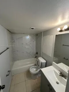 $130,000 | 484 Northwest 165th St Road, Unit A109, Miami, FL 33169