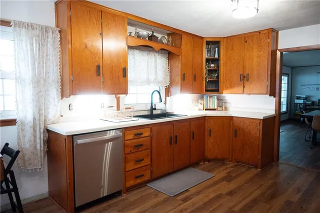 $305,000 | 615 Pine Street, Wellsville, KS 66092