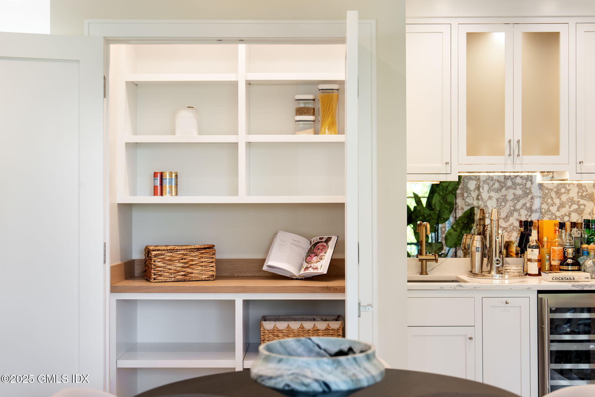 44 Amherst Road Old Greenwich, CT 06870 - Photo 12 of 39 a room with a book shelf