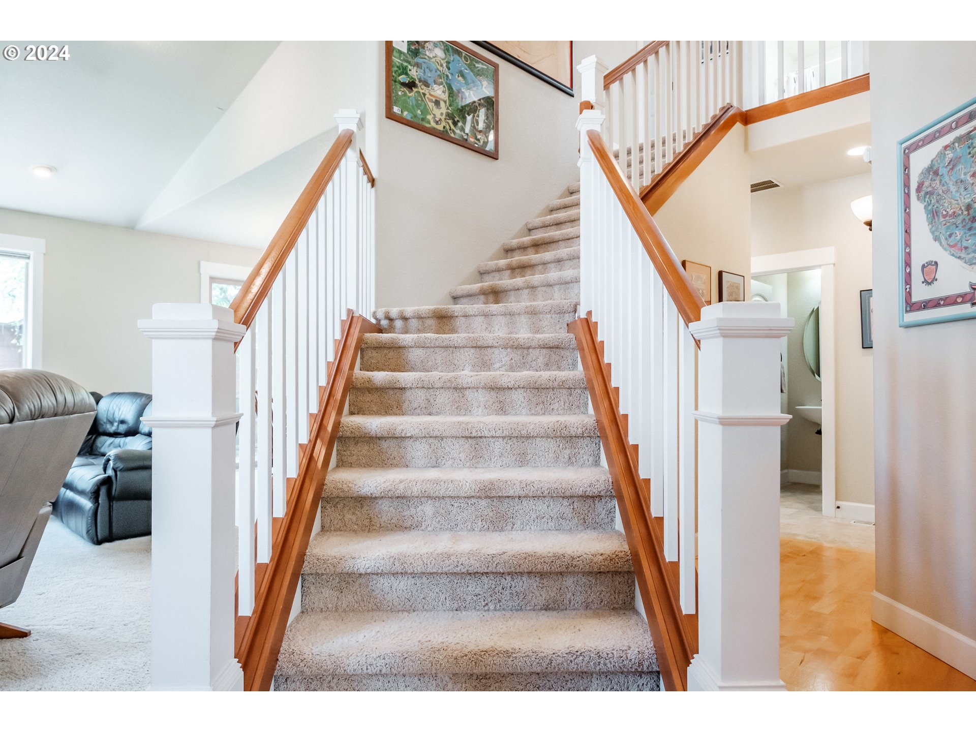323 Northwest Reed Lane Dallas, OR 97338 - Photo 20 of 40 a view of entryway and hall with wooden floor