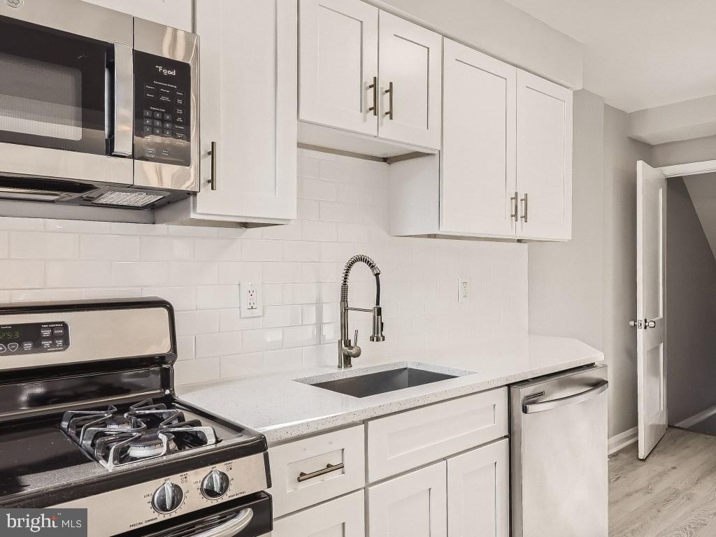 1913 Crestview Road Baltimore, MD 21239 - Photo 11 of 26 Kitchen