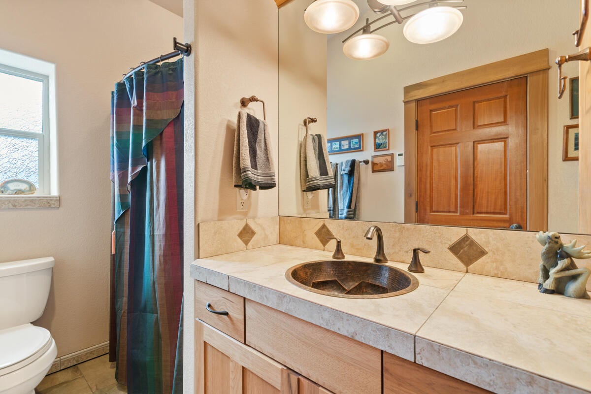 22143 Rickard Road Bend, OR 97702 - Photo 18 of 49 20220315-IMGL7953AROUNDTHEBENDREALESTATE