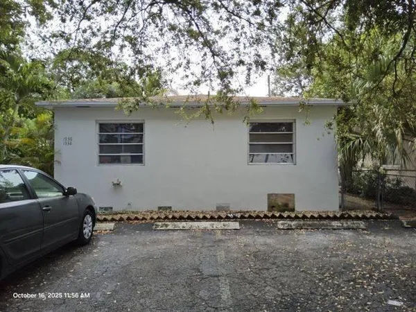 $1,550 | 1936 Monroe Street, Unit 2, Hollywood, FL 33020