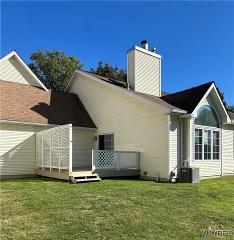 $359,000 | 42 Spicebush Lane, Amherst, NY 14221