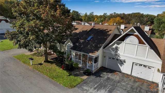 $359,000 | 42 Spicebush Lane, Amherst, NY 14221