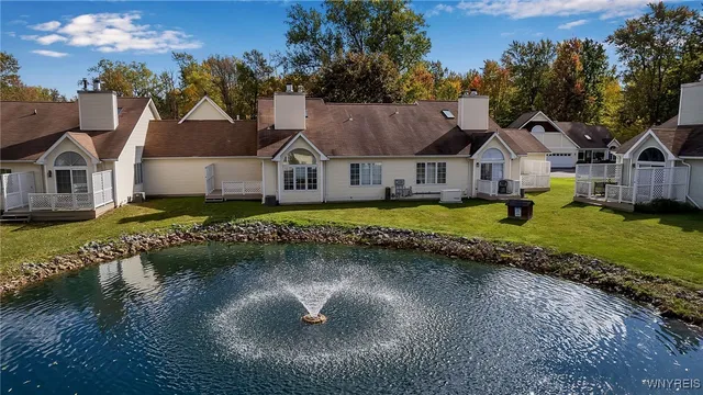 $359,000 | 42 Spicebush Lane, Amherst, NY 14221