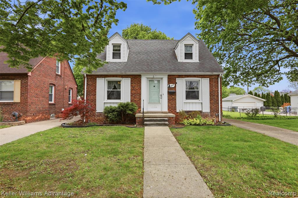 3807 Harding Street Dearborn, MI 48124 - Photo 1 of 38