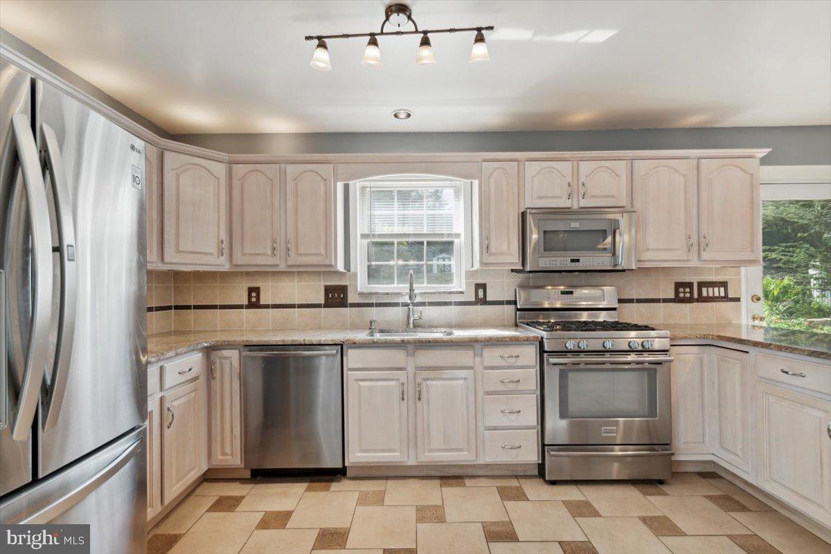 1211 Bon Air Road Havertown, PA 19083 - Photo 19 of 45 Granite counters & stainless steel appliances