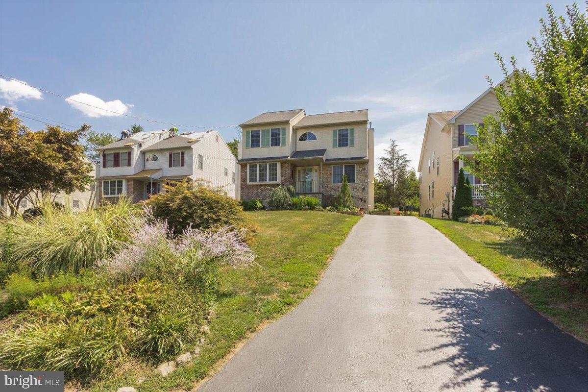 1211 Bon Air Road Havertown, PA 19083 - Photo 6 of 45 Long private driveway