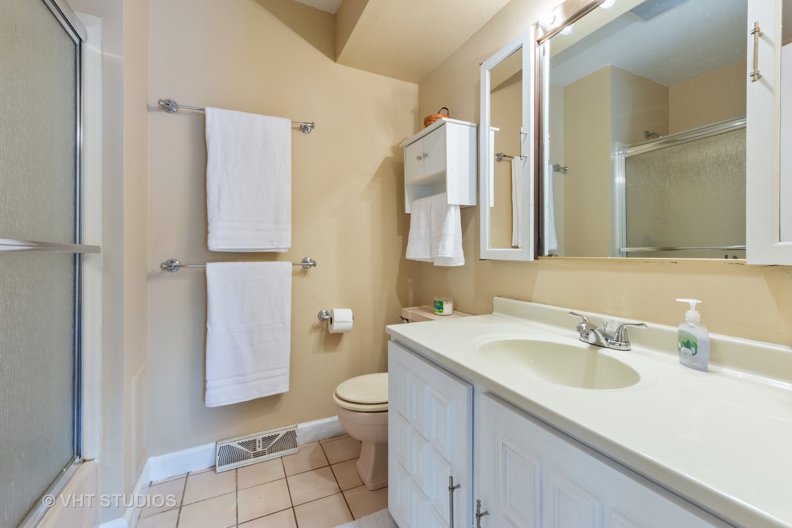 823 North Rohlwing Road Palatine, IL 60074 - Photo 11 of 14