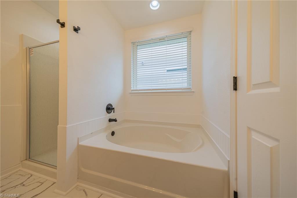 884 Jennifer Lane High Point, NC 27265 - Photo 25 of 29