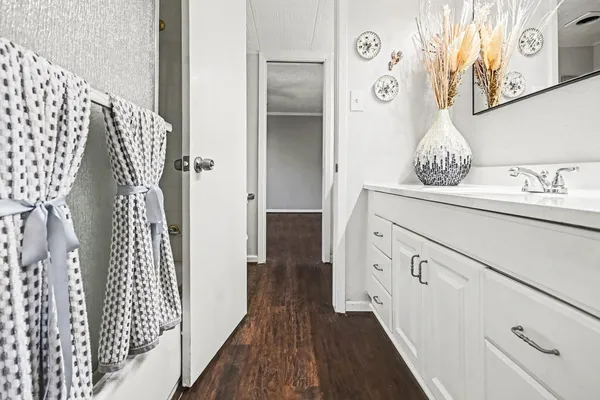 $219,000 | 307 Yacht Club Lane, Unit 307, El Lago, TX 77586