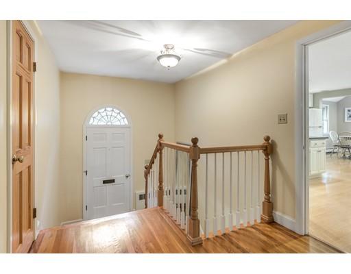175 Locksley Road Lynnfield, MA 01940 - Photo 6 of 30 Gallery Image 6