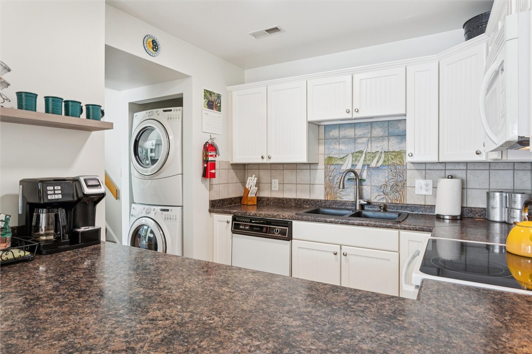 97 Villa Ridge Drive, Unit 2F Hartfield, VA 23071 - Photo 15 of 50 Bright, white Kitchen with all appliances