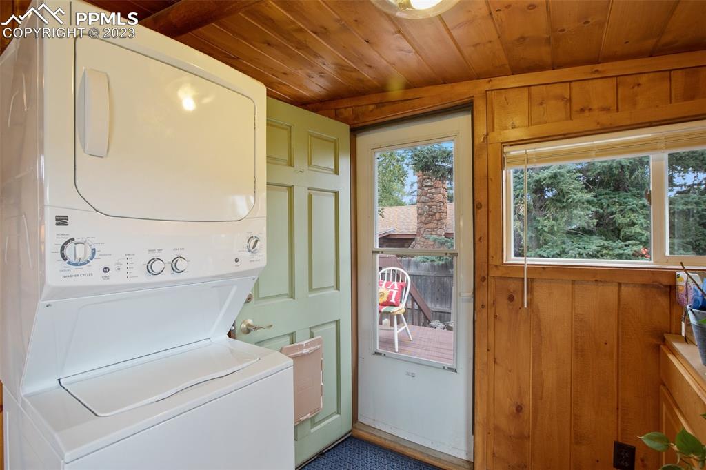 321 Dewell Road Woodland Park, CO 80863 - Photo 22 of 32 a utility room with dryer and washer