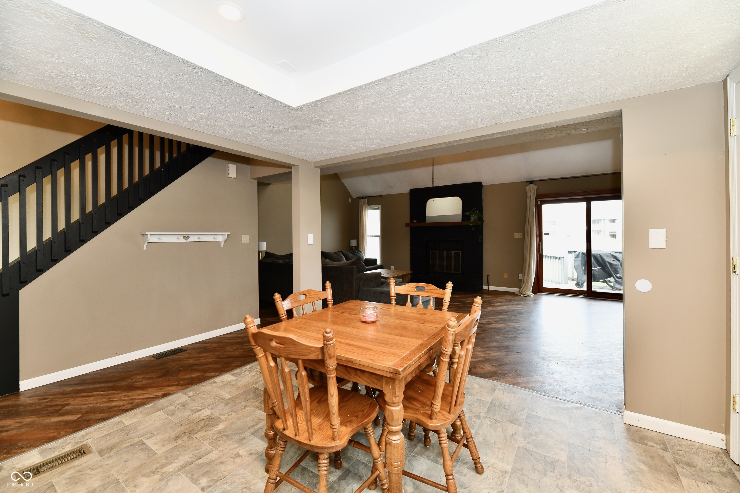 1132 Madrid Road Greenwood, IN 46143 - Photo 12 of 54