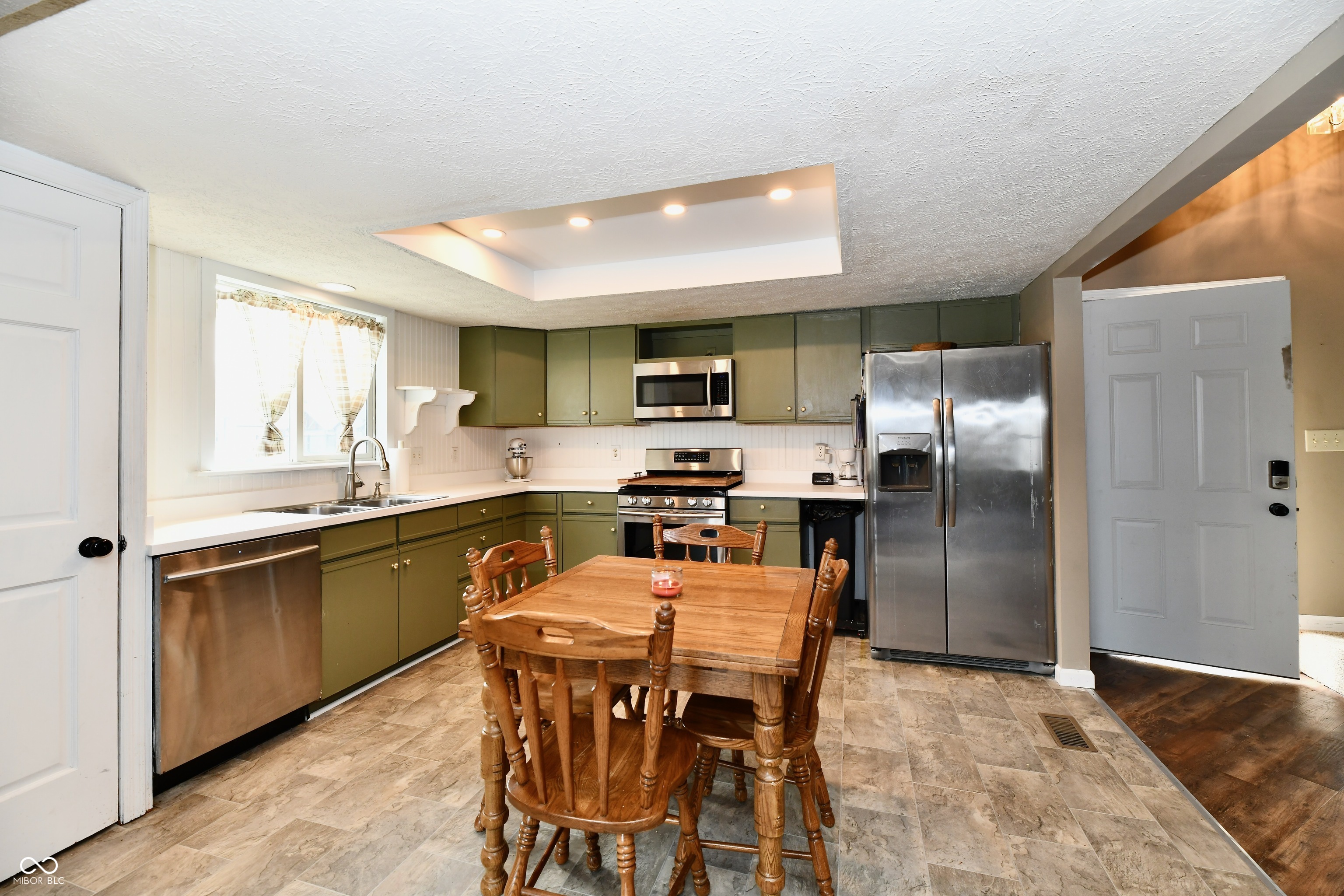 1132 Madrid Road Greenwood, IN 46143 - Photo 16 of 54