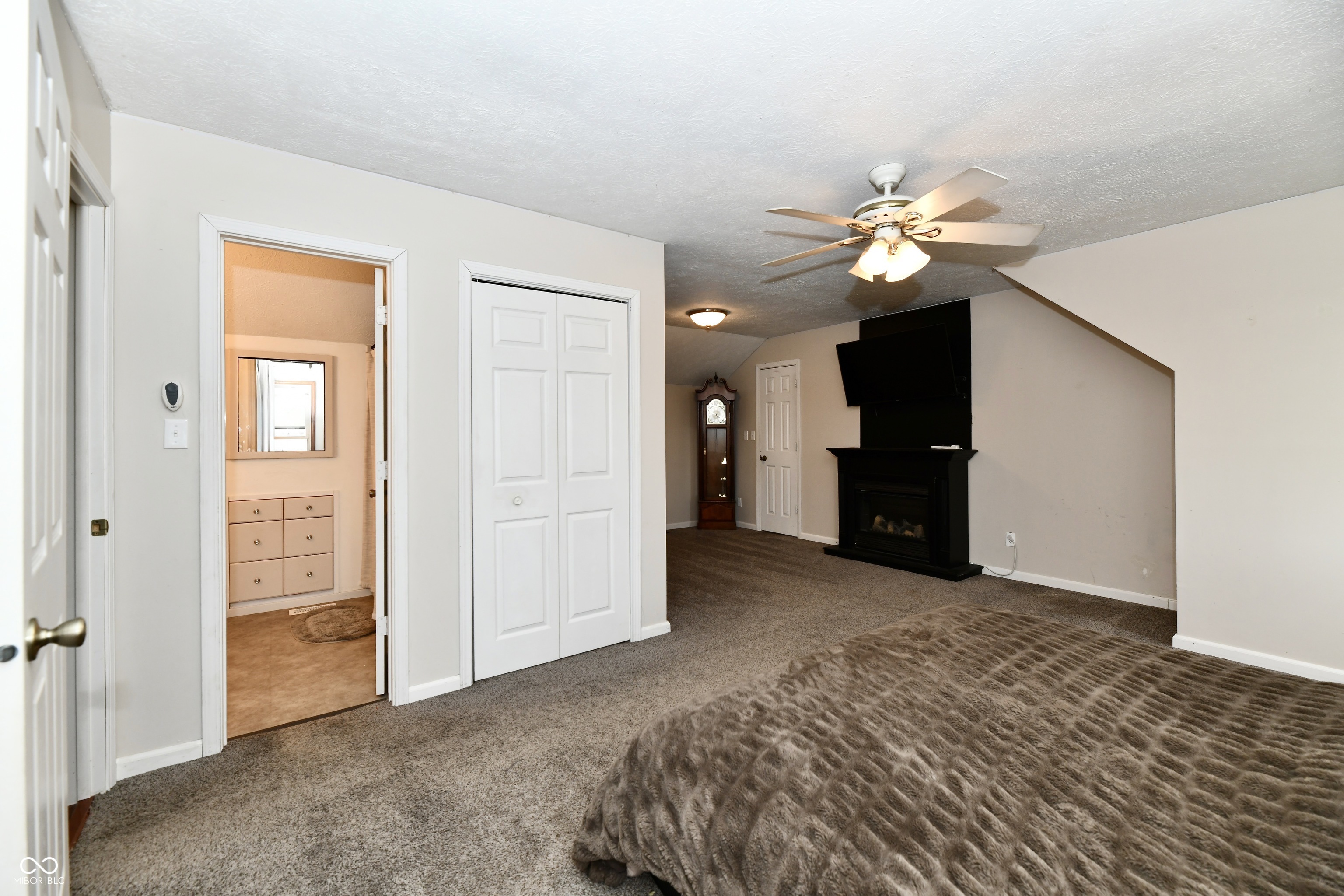 1132 Madrid Road Greenwood, IN 46143 - Photo 36 of 54