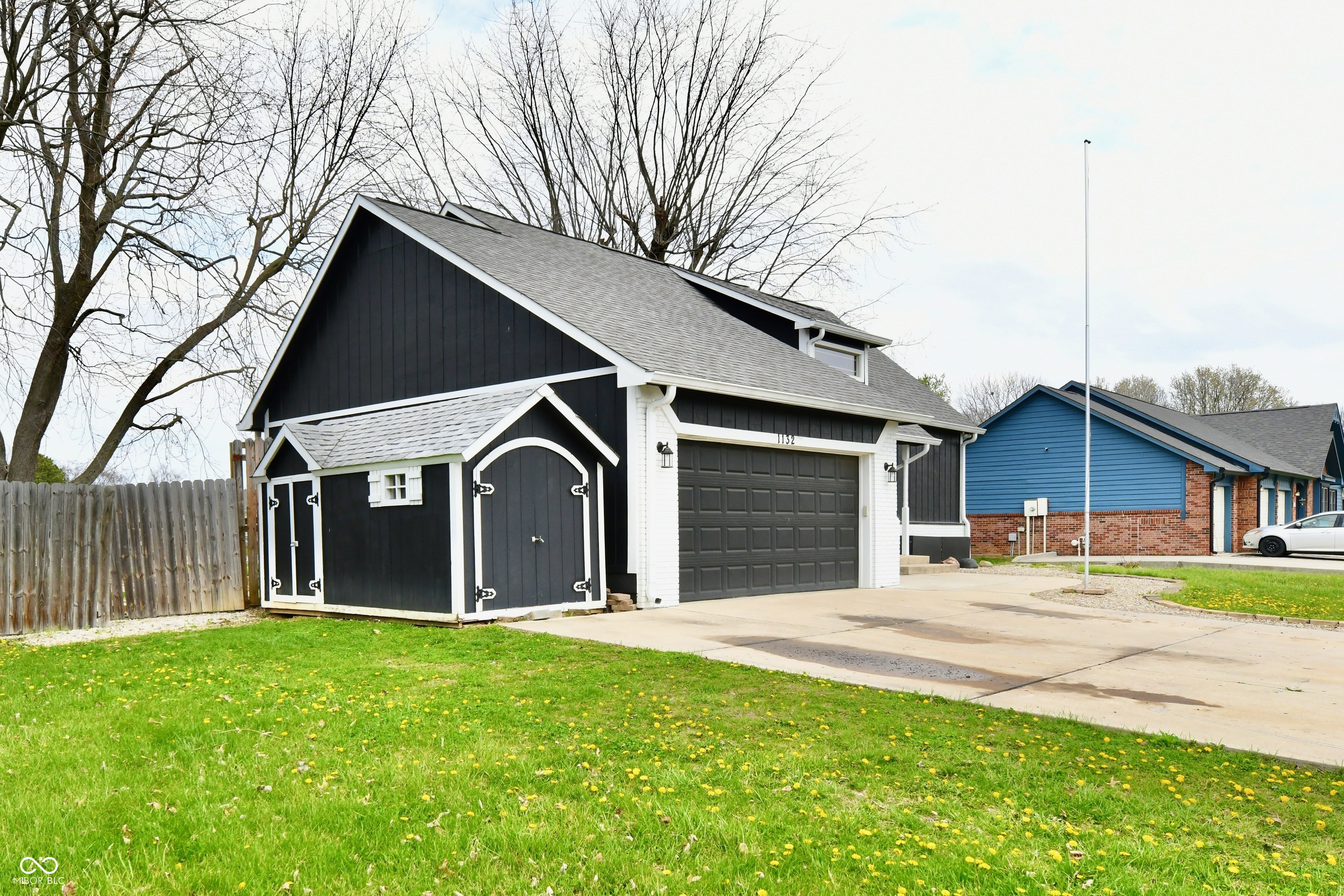 1132 Madrid Road Greenwood, IN 46143 - Photo 5 of 54