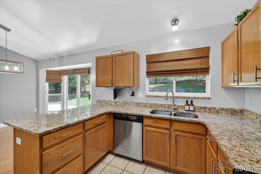 1815 Fox Pointe Drive Arnold, MO 63010 - Photo 16 of 39