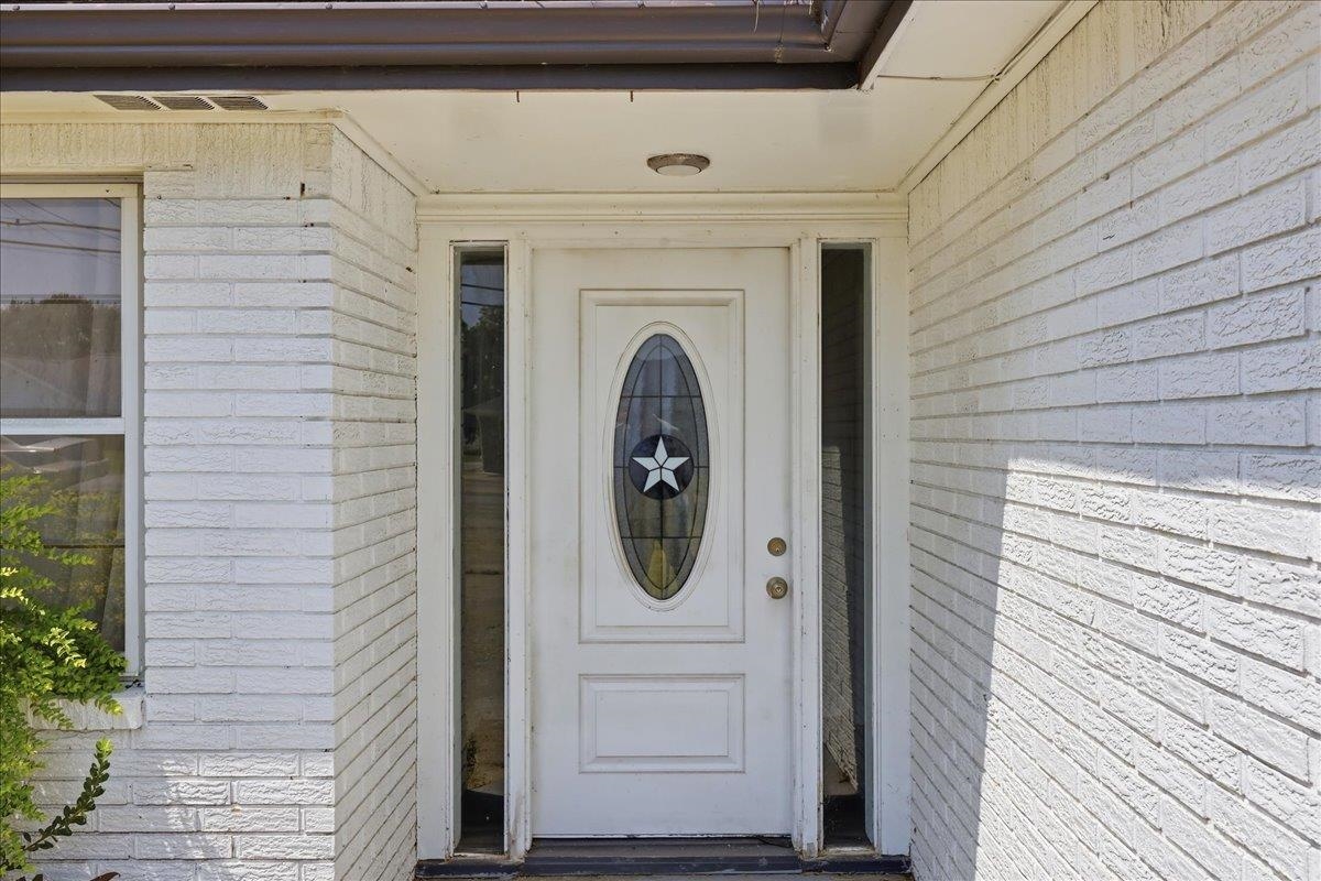 8722 Holmes Road Nederland, TX 77627 - Photo 6 of 38 Gallery Image 6