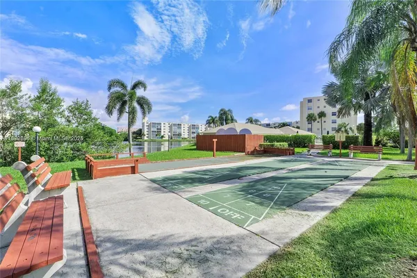 $184,900 | 141 Southeast 3rd Avenue, Unit 402, Dania Beach, FL 33004