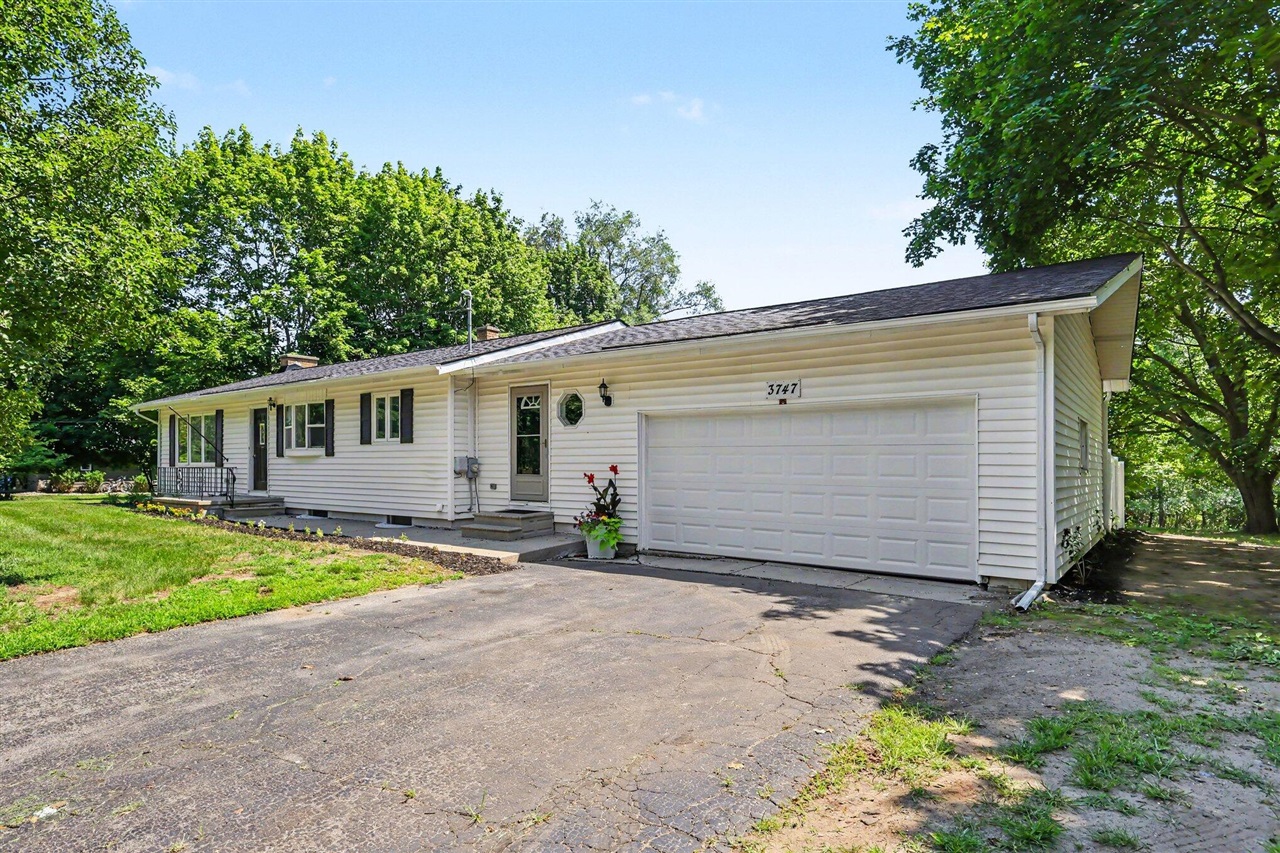 3747 Harshbarger Road Jackson, MI 49203 - Photo 4 of 33 Gallery Image 4