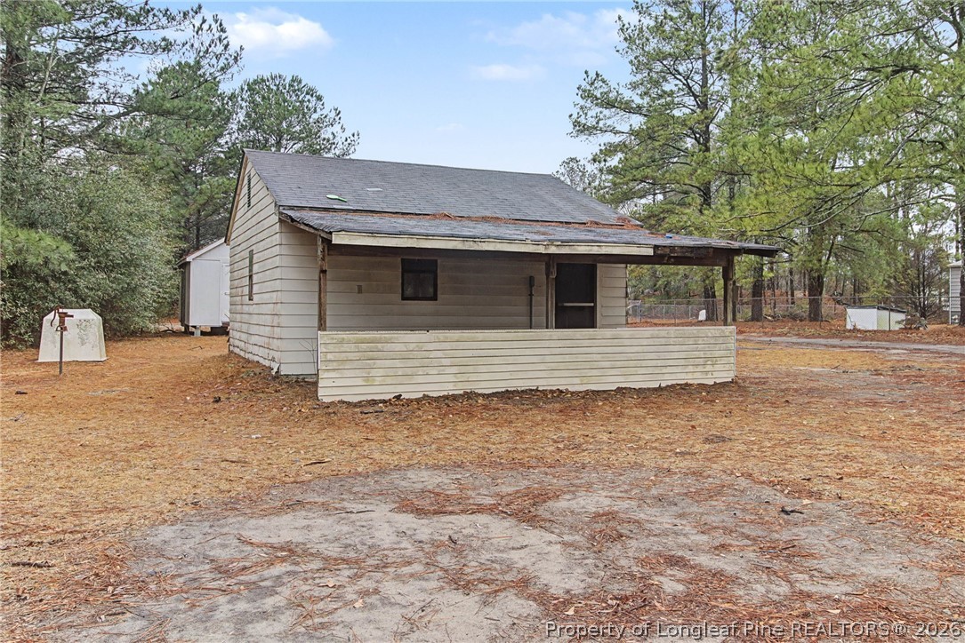 1512 Seabrook School Road Fayetteville, NC 28312 - Photo 27 of 30 a backyard of a house with oven