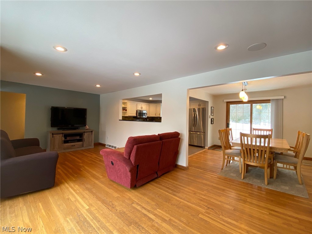 11870 Bean Road Chardon, OH 44024 - Photo 5 of 31 Gallery Image 5