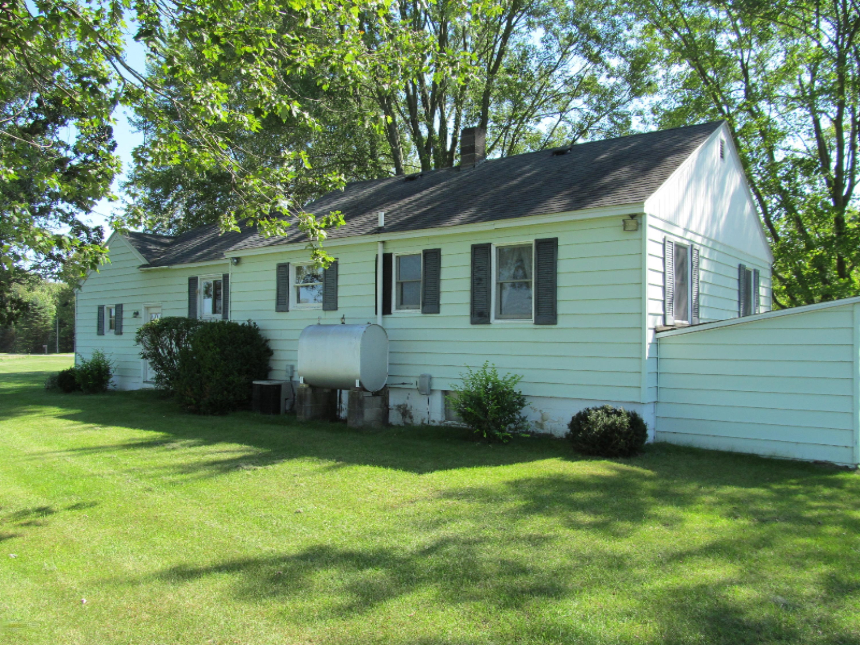 12058 Bailey Road Ravenna, MI 49451 - Photo 7 of 15 16