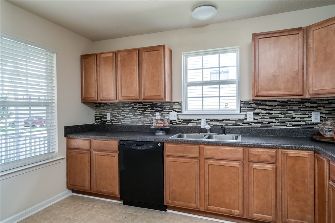 121 Shakleton Drive Anderson, SC 29625 - Photo 10 of 28 Gallery Image 10