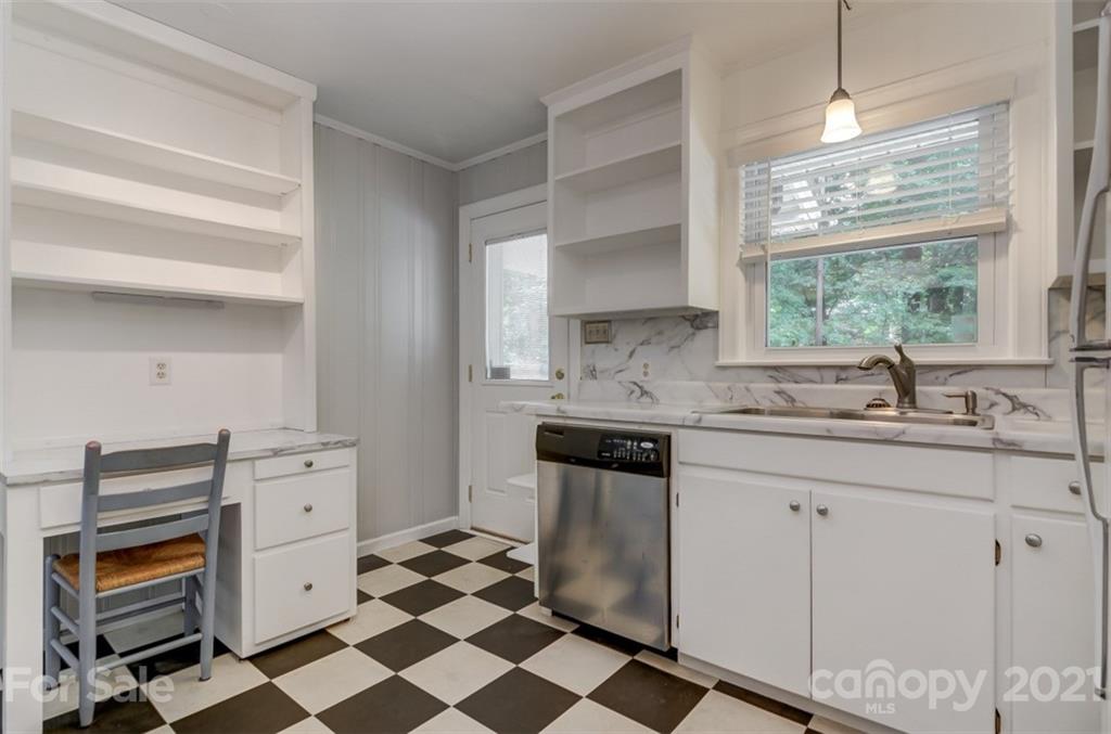 501 Dunham Road Gastonia, NC 28054 - Photo 11 of 38 a kitchen with granite countertop appliances cabinets and a sink