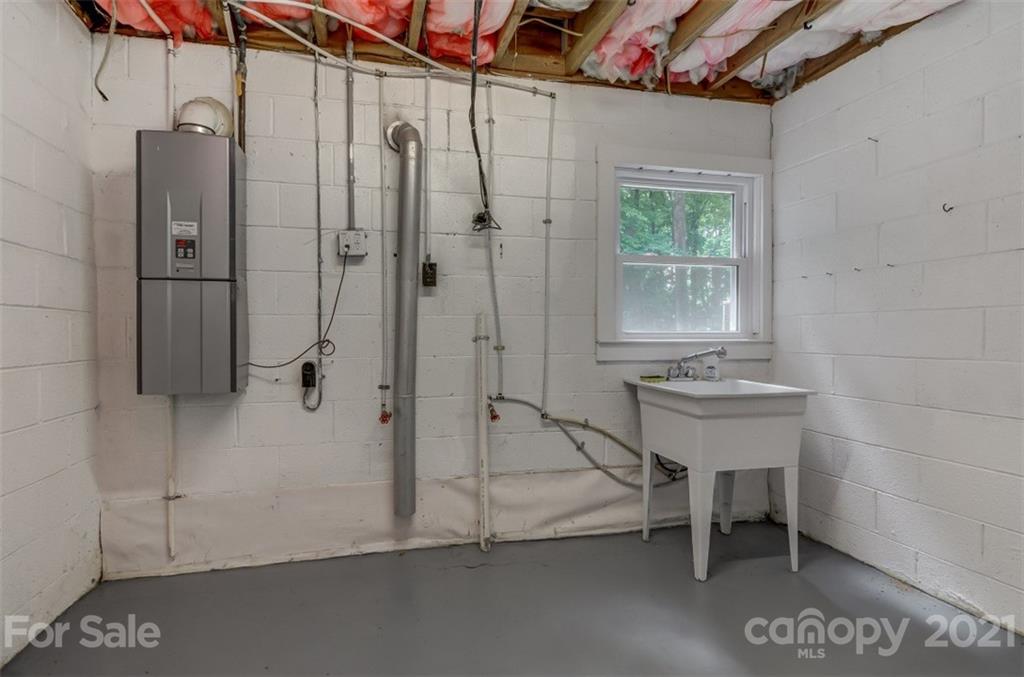 501 Dunham Road Gastonia, NC 28054 - Photo 29 of 38 a bathroom with a shower and a sink